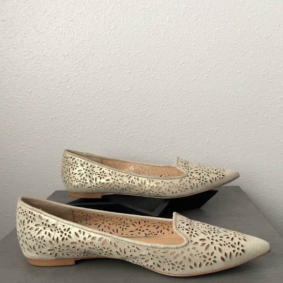 Vince Camuto Estina Laser Cut Flats - Picture 5 of 8